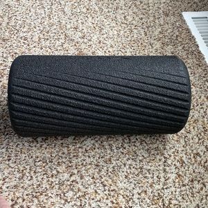 Hyperice vyper 2.0 vibrating massage roller